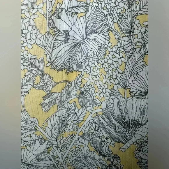 Liz Claiborne Sheer Floral Blouse - Picture 6 of 9